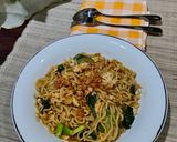 Foto langkah ke 8 dari resep Mie Nyemek (Pakai Mie Instan).