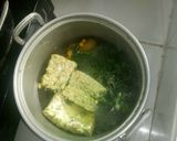 Foto langkah ke 7 dari resep Sayur Bayam+Jagung dan Tempe.