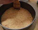 Foto del paso 3 de la receta: Tarta de yogur de fresa