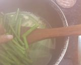 A picture of step 9 of Pan fried salmon with green beans and sauce.