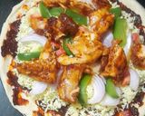 শেজওয়ান চিকেন প্যান পিজ্জা (Schezwan Chicken pan pizza recipe in bengali) রেসিপির ধাপ 6 ছবি