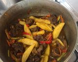 Foto del paso 1 de la receta: Gulas de carne de pierna