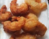 A picture of step 3 of Prawns manchurian.