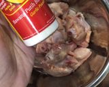 Foto langkah ke 1 dari resep Ayam Goreng Bawang Putih.