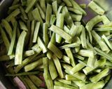 A picture of step 1 of Gawar ki fali in dahi.