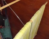 Foto del paso 6 de la receta: Tallarines caseros y moñitos para la sopa