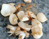 Foto del paso 6 de la receta: Garbanzos con sepia y langostinos