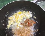 Foto langkah ke 3 dari resep Tumis Daun Singkong Telur.