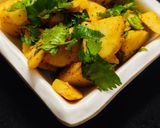A picture of step 4 of Goan batata bhaji.
