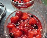 Vaníliás grízpuding erdei gyümölcsös mártással 🍓 🫐🍒 recept fázis 4 fotója