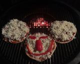 Une image de l'étape 4 de Pizza au porc effiloché fumé.
