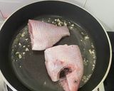 Hình bước làm 1 của món Canh chua cá diêu hồng