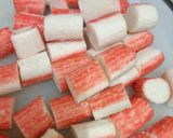 Gambar langkah 1 resipi Jejari ketam celup tepung.