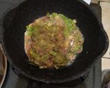 Foto langkah ke 3 dari resep Telur Dadar Angkak.