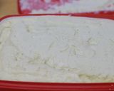 A picture of step 5 of Avocado ice cream.