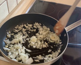 Foto del paso 1 de la receta: Merluza en salsa de coco