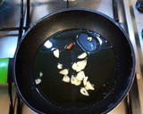 Foto del paso 2 de la receta: Merluza a la espalda