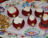 Foto del paso 3 de la receta: Papa Noel con frutillas rellenas