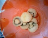 A picture of step 3 of Mushroom Stew🍲🍄🍲.