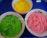 Foto langkah ke 2 dari resep Lapis Singkong Pelangi.