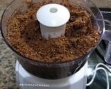 Foto langkah ke 2 dari resep Unbaked Chocolate Cheesecake.