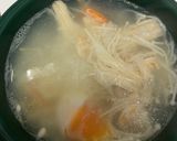 รูปขั้นตอนการทำที่ 4 ของ ข้าวต้มกุ้ง🍤 เห็ดเข็มทอง ไข่🥚เยิ้ม