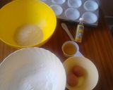 A picture of step 1 of Cupcakes with cookies,served with fresh milk.