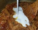 A picture of step 3 of Pyaz gosht.