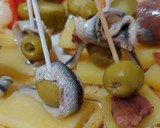Foto del paso 2 de la receta: Combinado de pintxos, aperitivo, anchoa, boquerón, etc