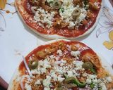 A picture of step 5 of Chicken pizza.