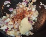 Foto del paso 3 de la receta: Pizzetta de chicharrón de camarones al ajillo con cerveza