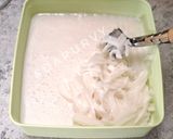 Foto langkah ke 4 dari resep Es Jelly Kelapa Merah Putih Creamy.