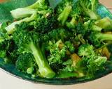 A Green Salad with Garlic- Honey sauce dressing recipe step 6 photo
