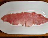 Foto del passaggio 2 della ricetta Scaloppine di Prosciutto di Maiale con Funghi al Marsala Secco