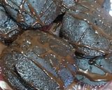 A picture of step 4 of Melting chocolate idli.