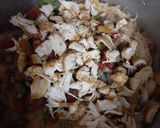 A picture of step 10 of Chicken and veggies namkeen Sawaiyan.