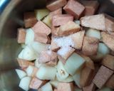 A picture of step 3 of Suran potato sukhi bhaji.