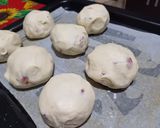 Foto del paso 3 de la receta: Pancitos de salame y queso