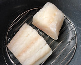 Foto del paso 1 de la receta: Lomos de bacalao al vapor con ajo en olla Gm G