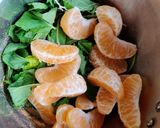 A picture of step 1 of Mint oranges juice.