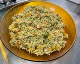 Une image de l'étape 16 de Riz aux poivrons tricolores, saucisses alsaciennes, tomates et pesto.