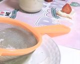 Foto del paso 3 de la receta: Bombones de leche condensada saludable y fresas