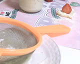 Foto del paso 3 de la receta: Bombones de leche condensada saludable y fresas