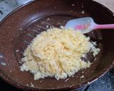 Foto langkah ke 3 dari resep Kelapa isian Roti Jadul.