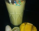 A picture of step 5 of Banana, mango, lemon smoothie.
