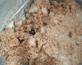 Foto del paso 4 de la receta: Galletitas pera y pasas!!
