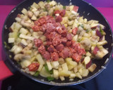 Foto del paso 3 de la receta: Solomillo de cerdo con guarnición y salsa de queso