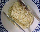 รูปขั้นตอนการทำที่ 1 ของ สปาเก็ตตี้ผัดไข่มะเขือเทศชีส เมนูเด็ก 2 ขวบ