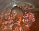 Foto langkah ke 1 dari resep Sayur Asem Asem Daging Sapi.