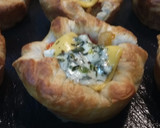 Foto del paso 7 de la receta: Pastelitos de hojaldre a los quesos
